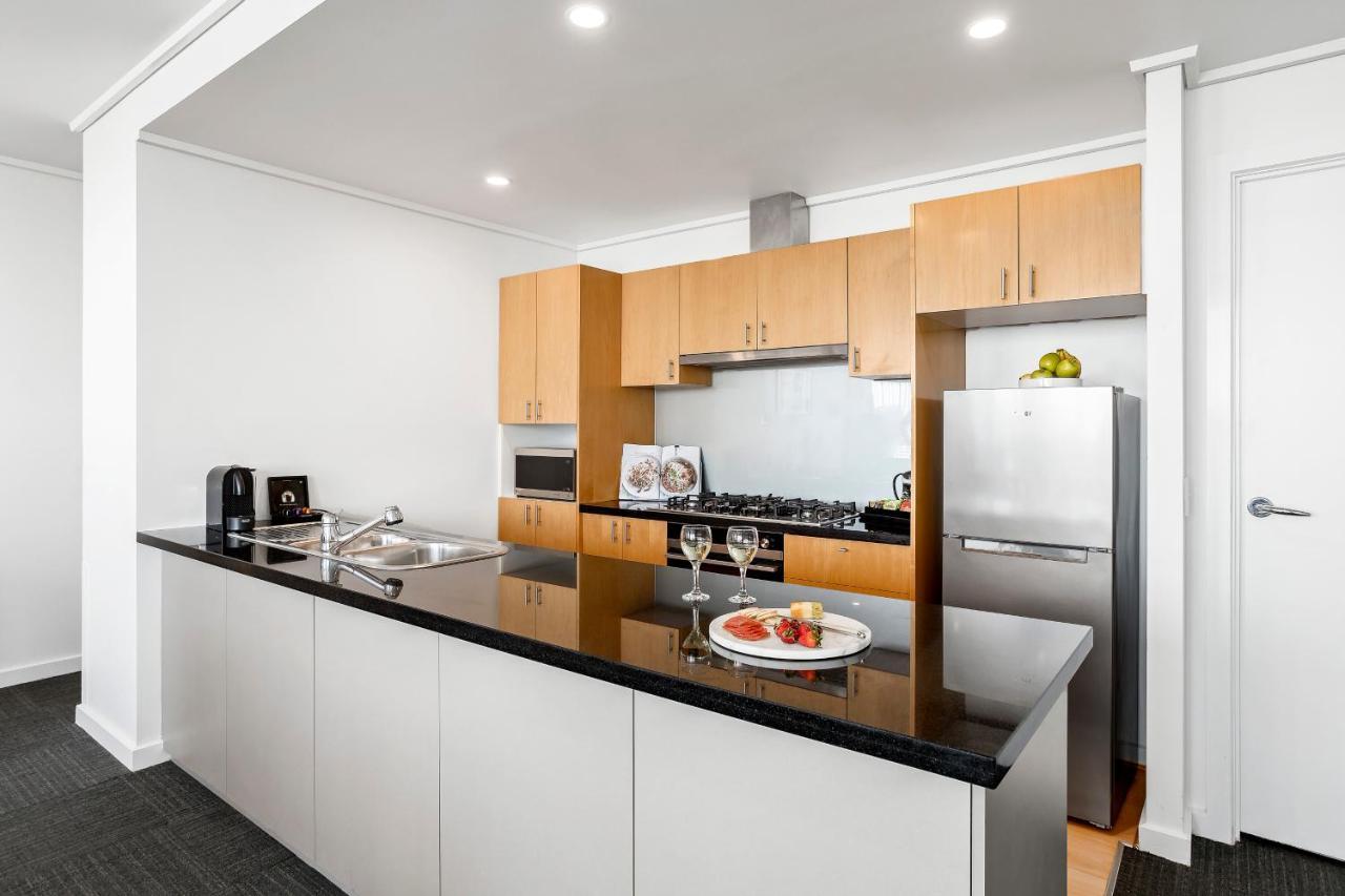 Quest Southbank Aparthotel Melbourne Exterior photo
