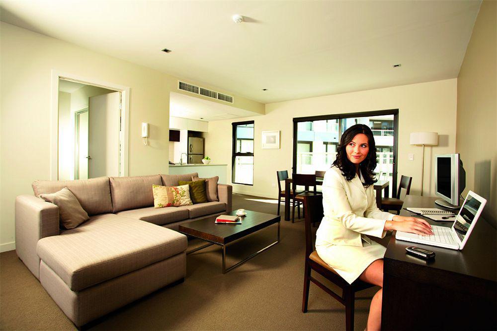 Quest Southbank Aparthotel Melbourne Exterior photo